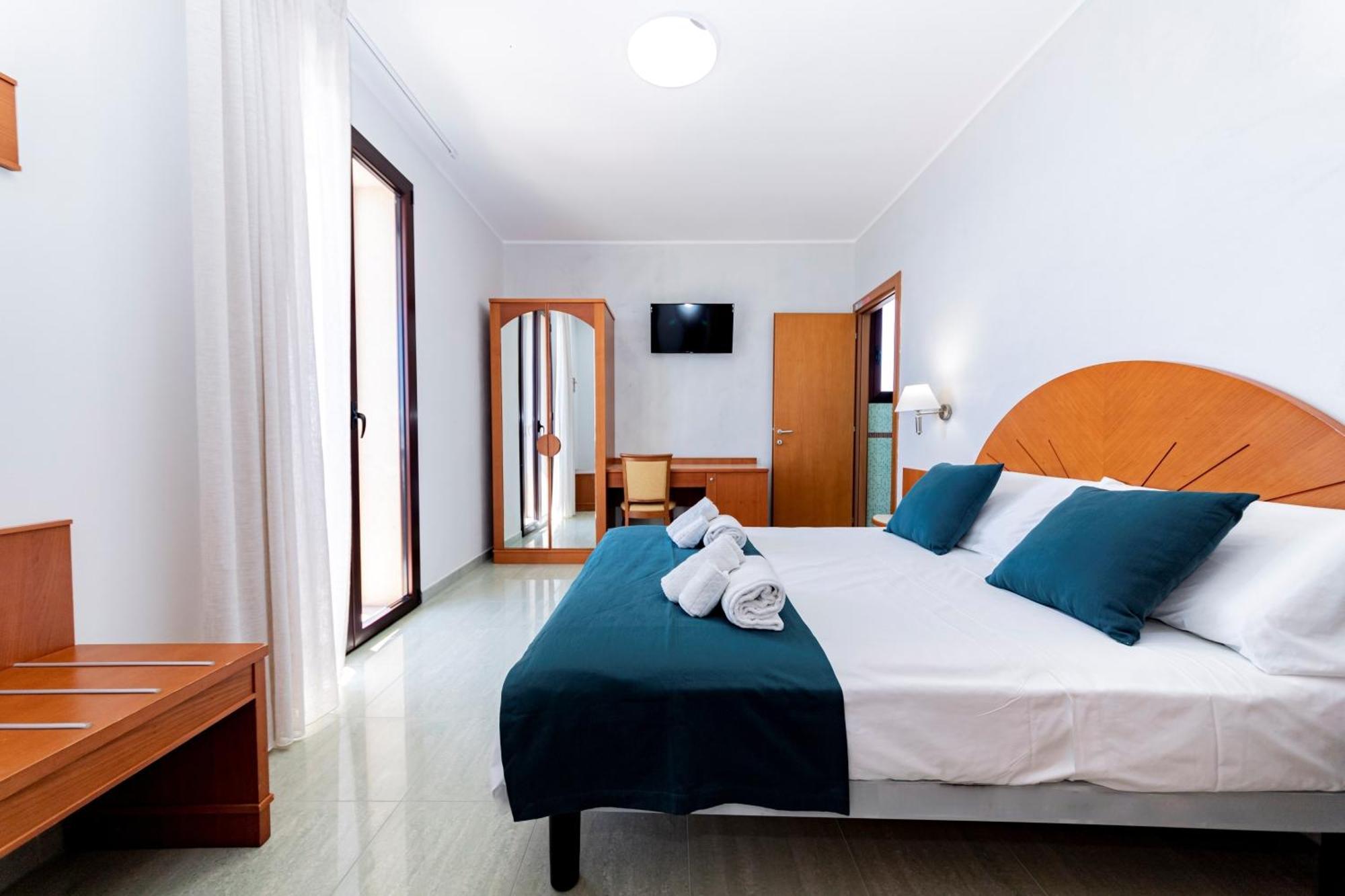Hotel Alba Torre Lapillo Exteriör bild