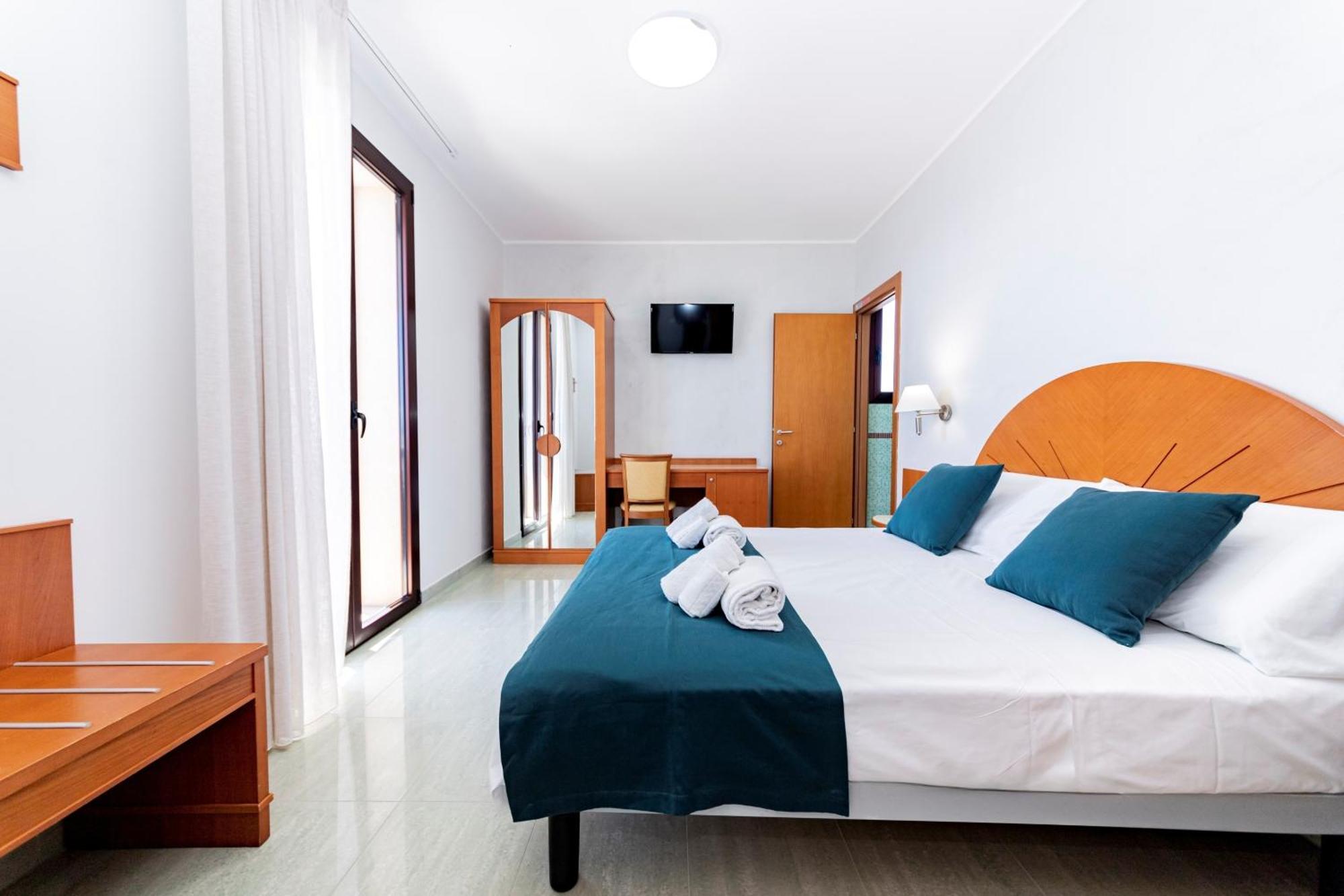 Hotel Alba Torre Lapillo Exteriör bild