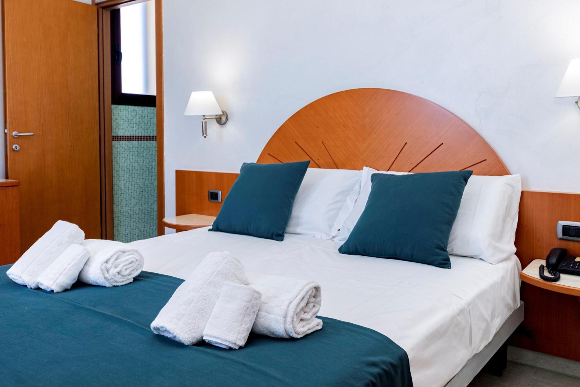 Hotel Alba Torre Lapillo Exteriör bild