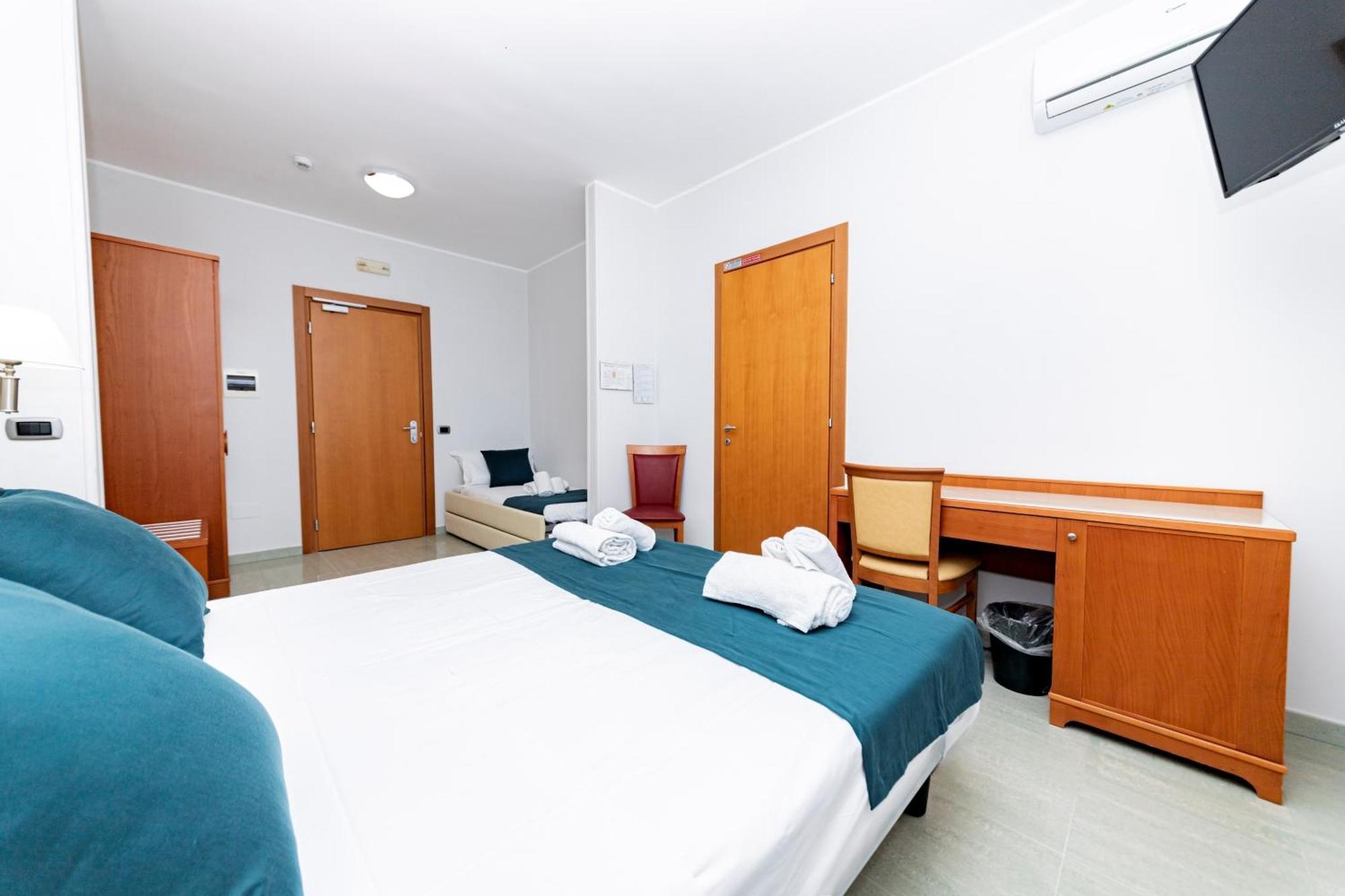 Hotel Alba Torre Lapillo Exteriör bild